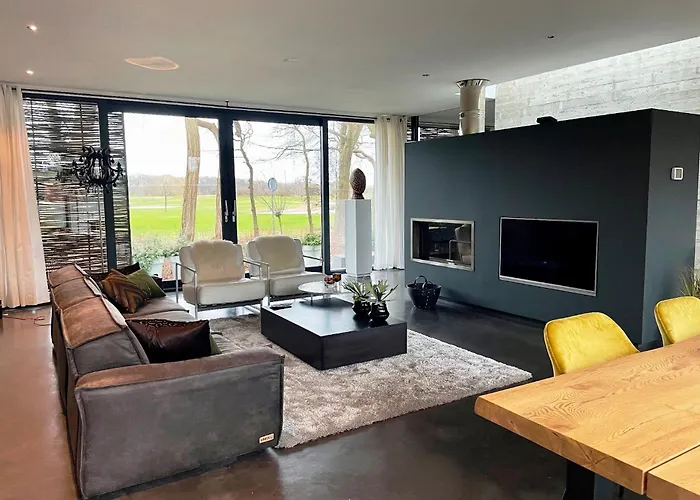 Betonnen Boshuis By Droomvilla Nyaraló Oosterhout