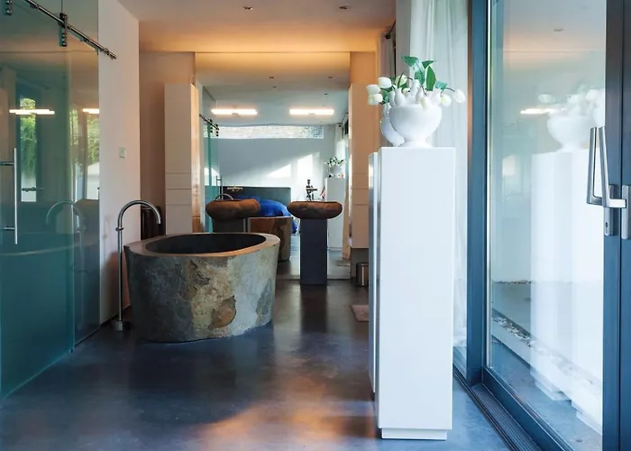 Betonnen Boshuis By Droomvilla *