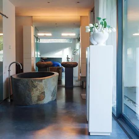 Betonnen Boshuis By Droomvilla *