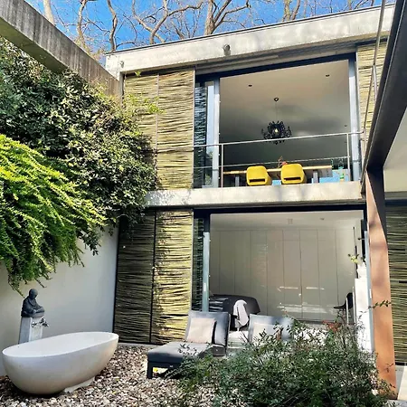 Σπίτι διακοπών Betonnen Boshuis By Droomvilla *