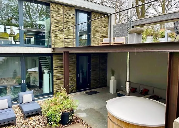 Casa de Férias Betonnen Boshuis By Droomvilla Oosterhout (North Brabant)