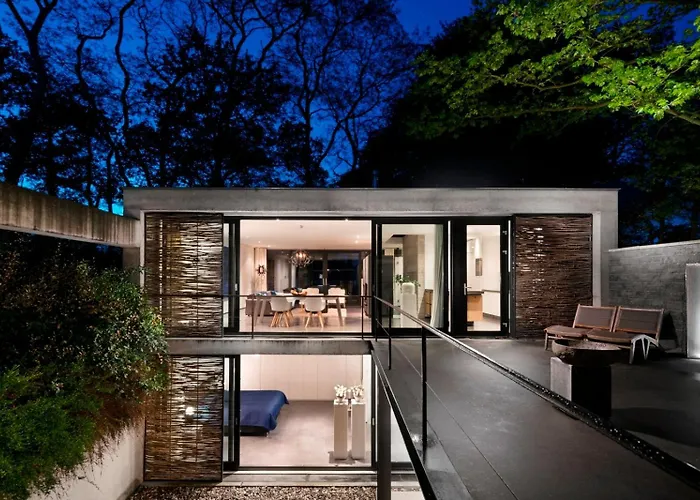 Casa de Férias Betonnen Boshuis By Droomvilla *