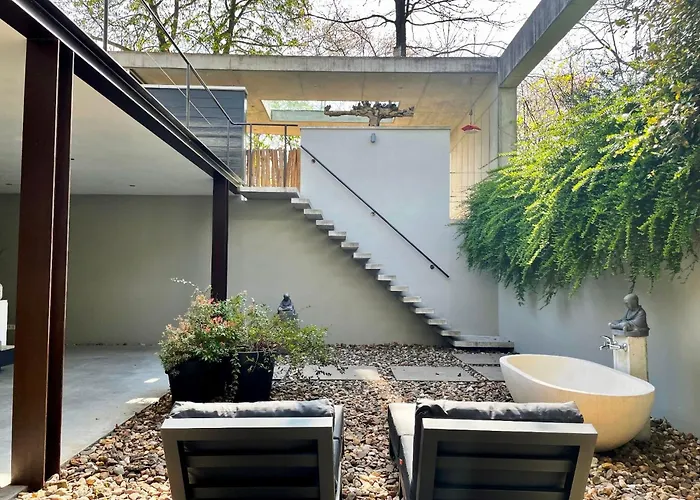 Betonnen Boshuis By Droomvilla Casa de Férias *