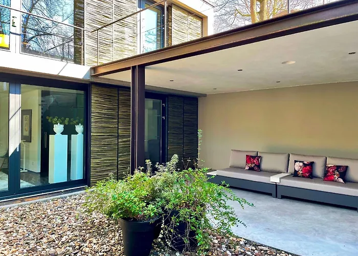 Betonnen Boshuis By Droomvilla Casa de Férias